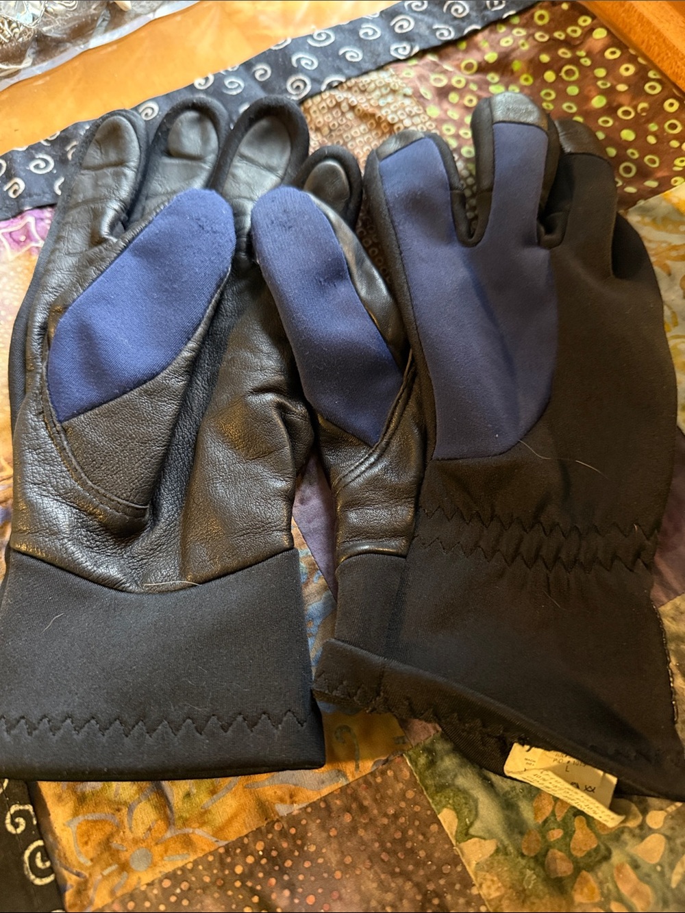 Patagonia Black and Navy Leather-Panel Gloves